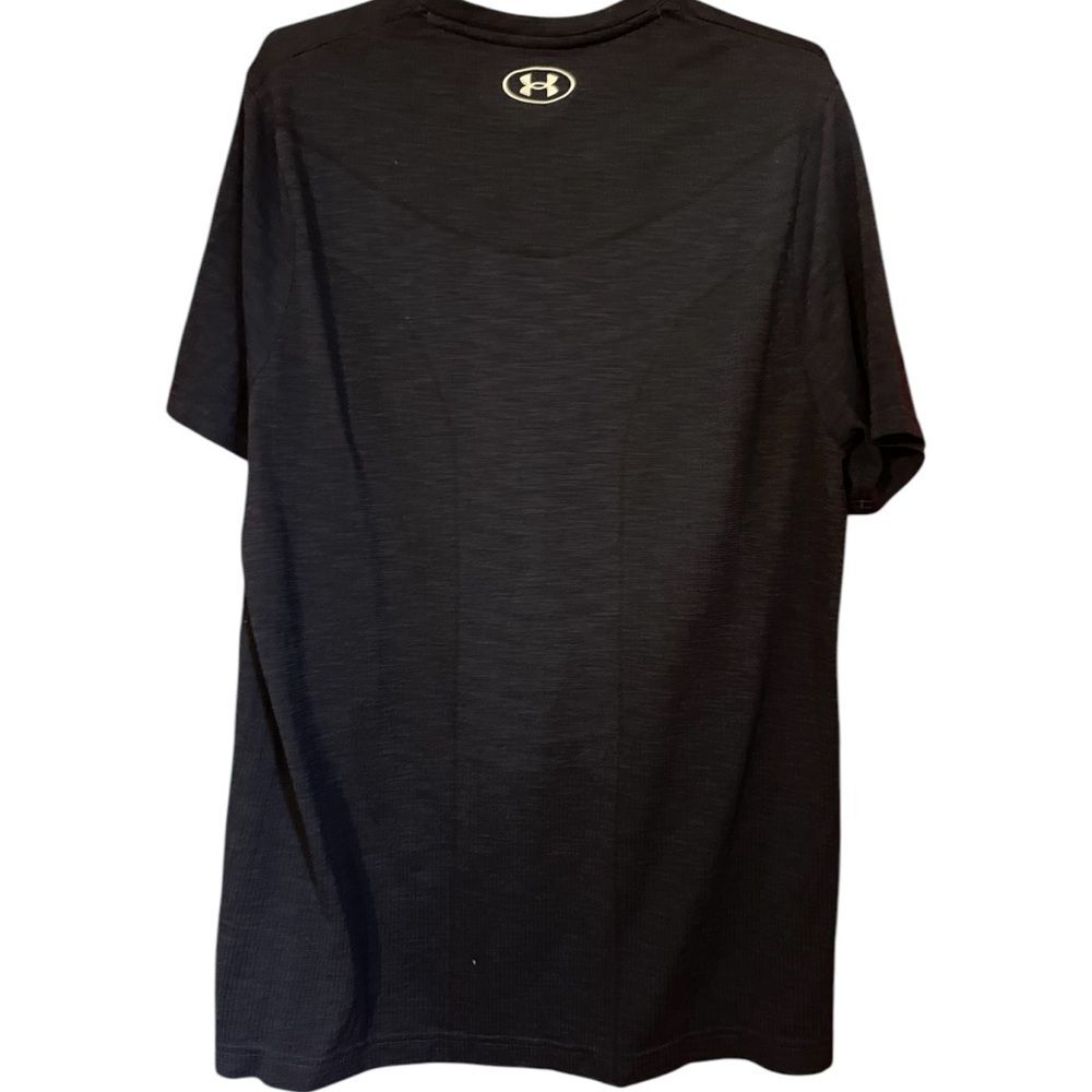 Under Armour Men’s T-Shirt Size L Black Short Sleeve Athletic Workout Charged - Picture 2 of 8